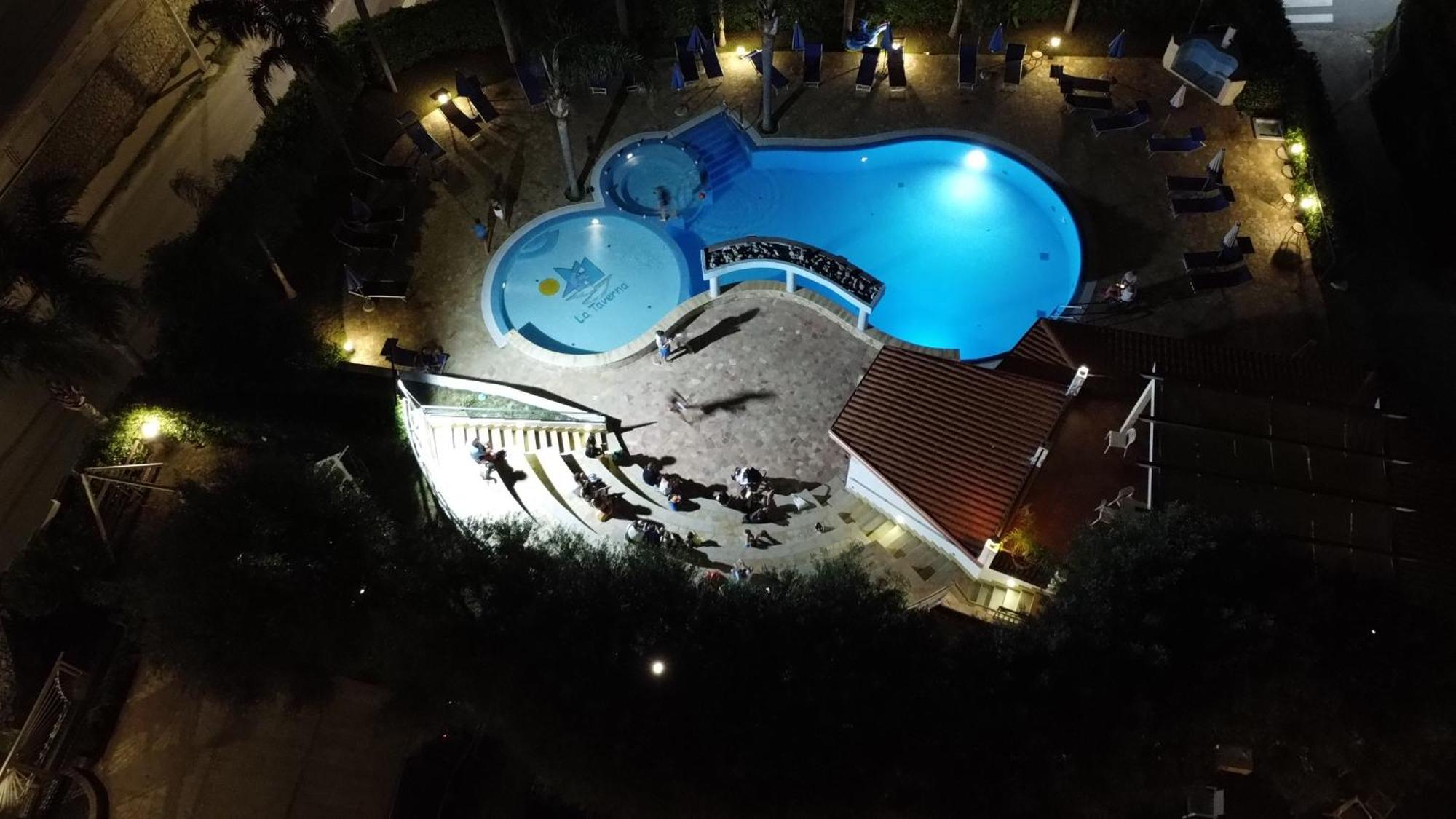 Residence Hotel La Taverna Capo Vaticano Exterior foto