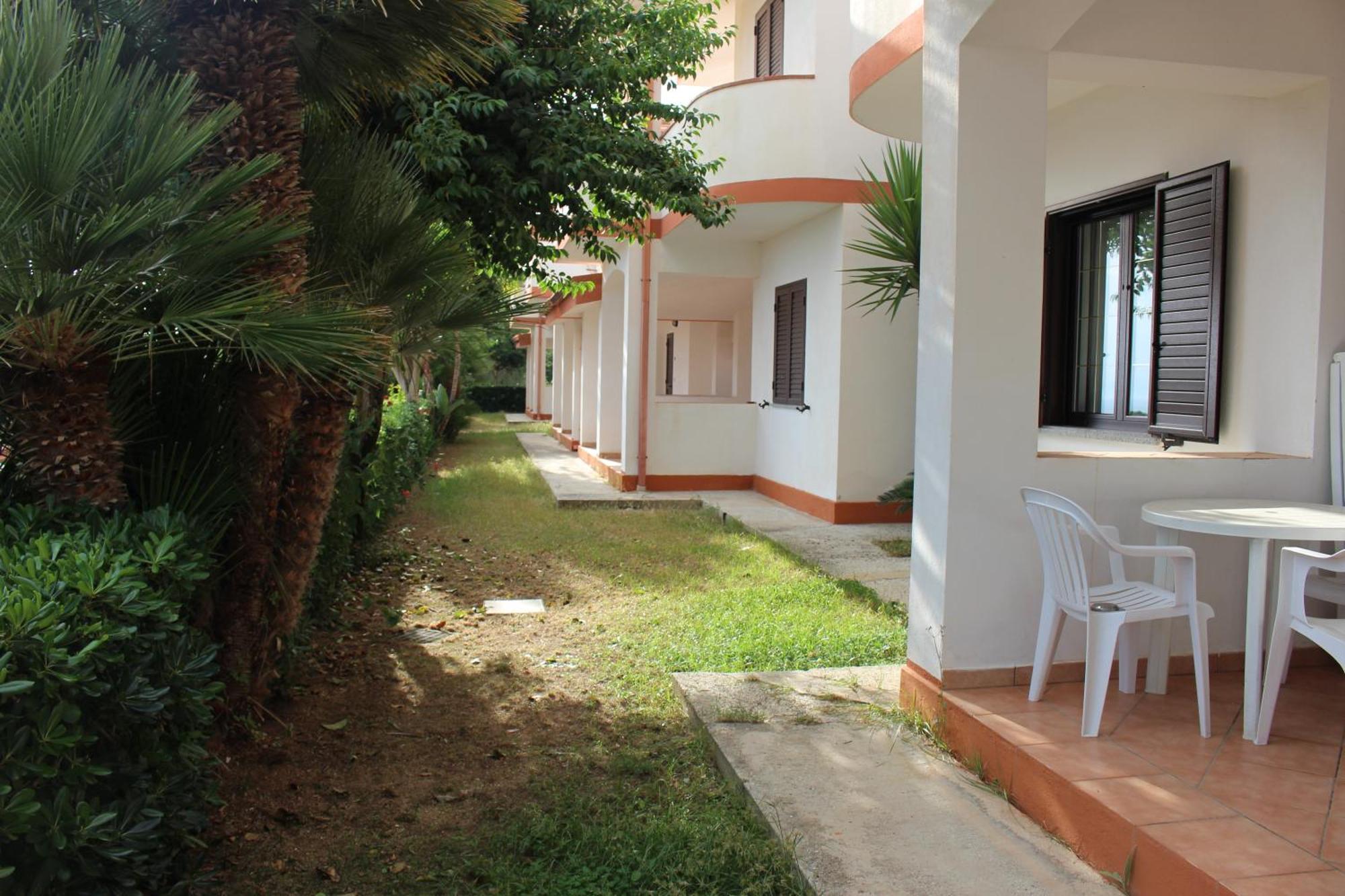 Residence Hotel La Taverna Capo Vaticano Exterior foto